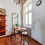 Classic Charm 2br Cornertub Smarttv Budapeste