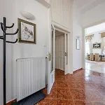 Classic Charm 2br Cornertub Smarttv Apartamento Budapeste
