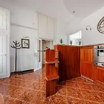 Apartamento Classic Charm 2br Cornertub Smarttv Budapeste