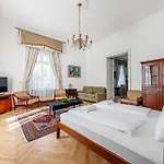 Classic Charm 2br Cornertub Smarttv * Budapeste