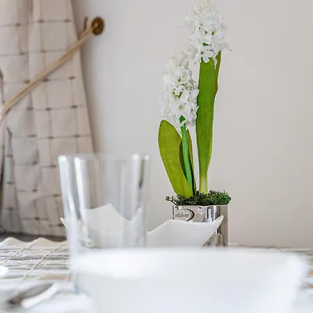 Classic Charm 2br Cornertub Smarttv *