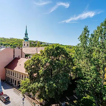 Classic Charm 2br Cornertub Smarttv *