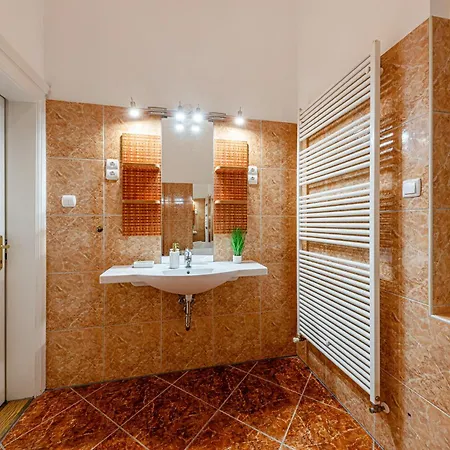 公寓 Classic Charm 2br Cornertub Smarttv