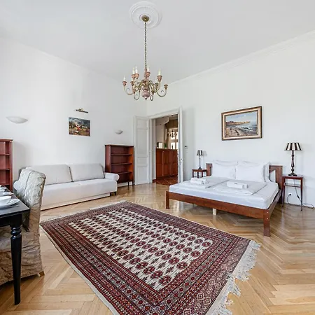 Classic Charm 2br Cornertub Smarttv 公寓 *